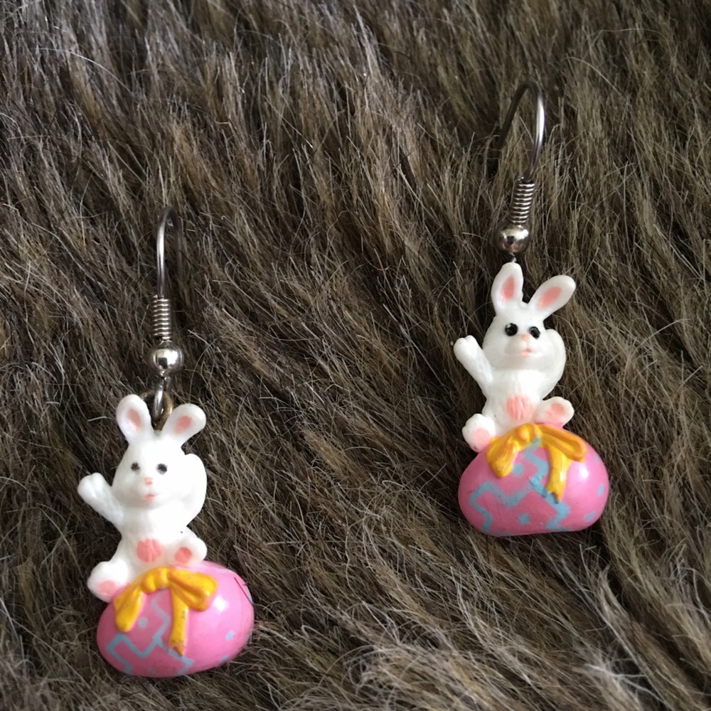 Easter bunny sitting on an Easter egg earrings